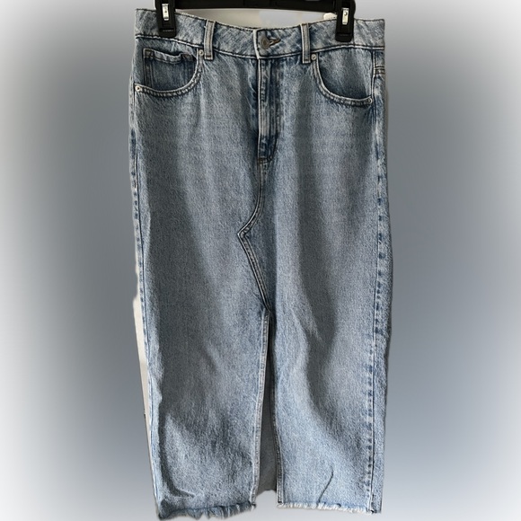 Long Denim skirt with slit - Picture 3 of 6